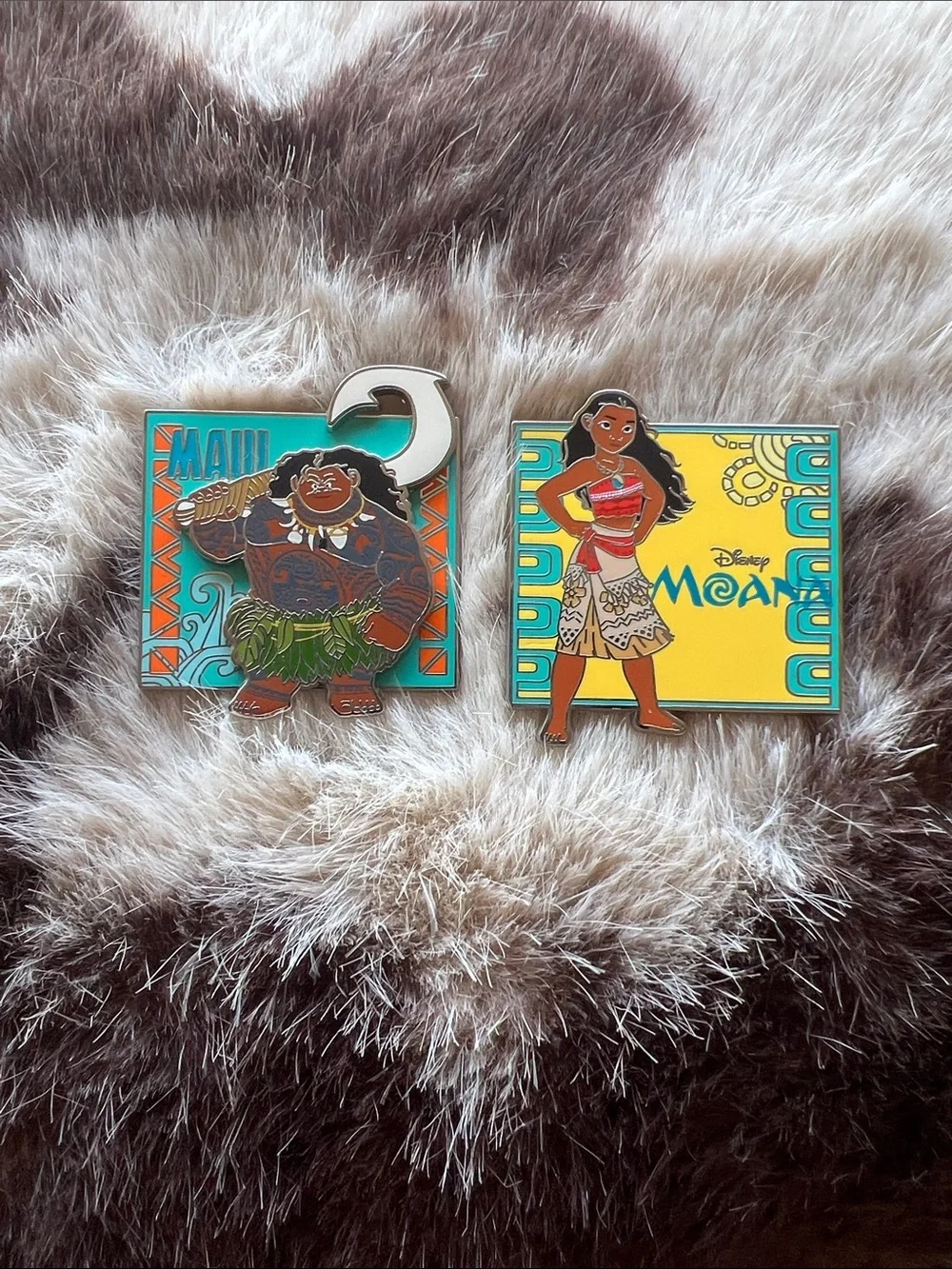 Disney Moana & Maui Pin Set